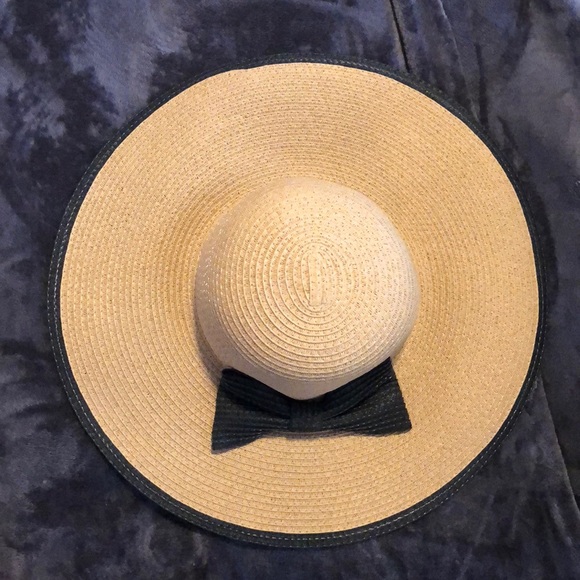 NEW Rampage Summer Floppy Hat w/ Black Bow! - Picture 2 of 5